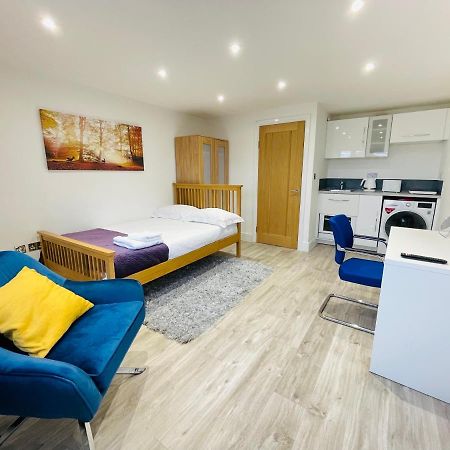 New Modern Studio Apartment, Parking, Netflix Kenilworth Extérieur photo