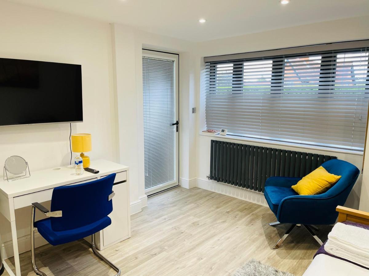 New Modern Studio Apartment, Parking, Netflix Kenilworth Extérieur photo